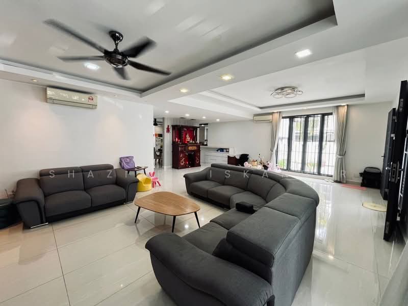 3-storey Terraced House for Sale in Bandar Baru Sungai Long (Kajang) - Shaziery Iskandar - Living Room - PropertyGuru.com.my