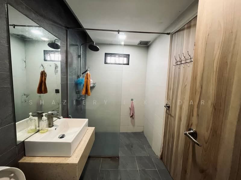 3-storey Terraced House for Sale in Bandar Baru Sungai Long (Kajang) - Shaziery Iskandar - PropertyGuru.com.my