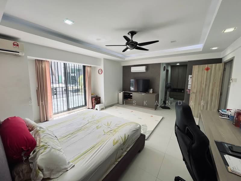 3-storey Terraced House for Sale in Bandar Baru Sungai Long (Kajang) - Shaziery Iskandar - PropertyGuru.com.my