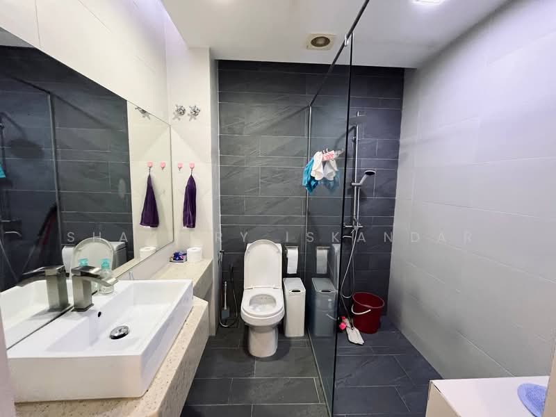 3-storey Terraced House for Sale in Bandar Baru Sungai Long (Kajang) - Shaziery Iskandar - PropertyGuru.com.my