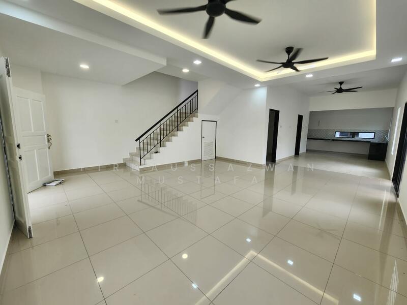 2-storey Terraced House for Sale in Rawang (Selangor) - Firdaussazwan Mustafa - Living Room - PropertyGuru.com.my