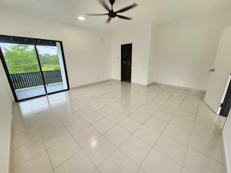 2-storey Terraced House for Sale in Rawang (Selangor) - Firdaussazwan Mustafa - Living Room - PropertyGuru.com.my