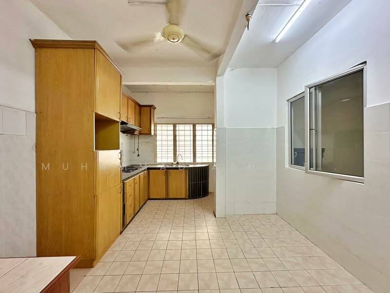 Rumah Teres 2 Tingkat untuk Dijual di Puchong (Selangor) - Muhammad Ashraf . - Kitchen - PropertyGuru.com.my