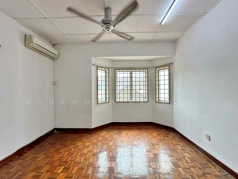 Rumah Teres 2 Tingkat untuk Dijual di Puchong (Selangor) - Muhammad Ashraf . - Living Room - PropertyGuru.com.my
