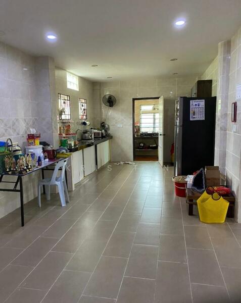 Rumah Teres 2 Tingkat untuk Dijual di Flat Taman Sri Indah - Kris Tan - Kitchen - PropertyGuru.com.my