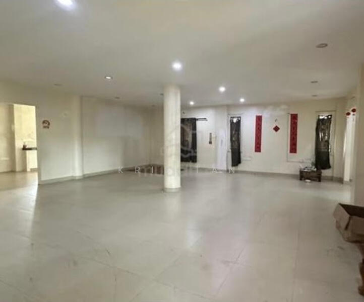 Rumah Teres 2 Tingkat untuk Dijual di Flat Taman Sri Indah - Kris Tan - Interior - PropertyGuru.com.my