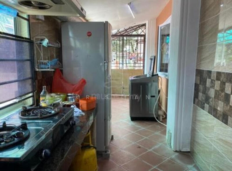 Rumah Teres 2 Tingkat untuk Dijual di Flat Taman Sri Indah - Kris Tan - Kitchen - PropertyGuru.com.my