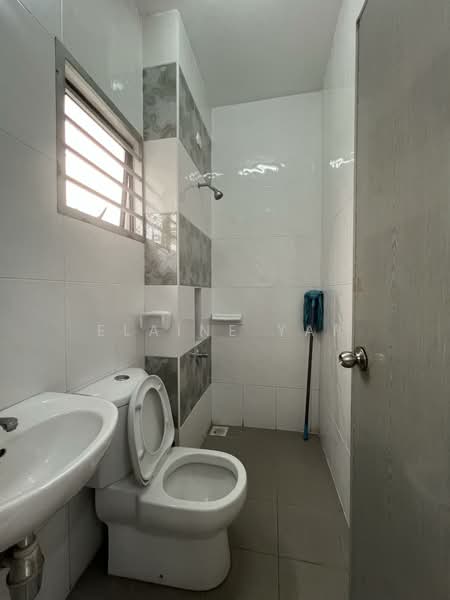 2-storey Terraced House for Rent in Shah Alam (Selangor) - Elaine Yap - Bathroom - PropertyGuru.com.my