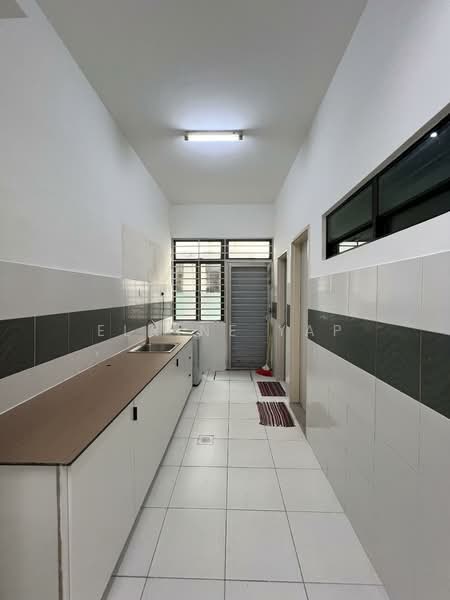 2-storey Terraced House for Rent in Shah Alam (Selangor) - Elaine Yap - Kitchen - PropertyGuru.com.my
