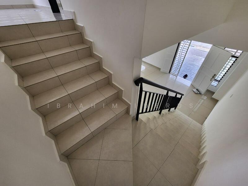 2-storey Terraced House for Sale in Rawang (Selangor) - Ibrahim Iderus - Entrance - PropertyGuru.com.my