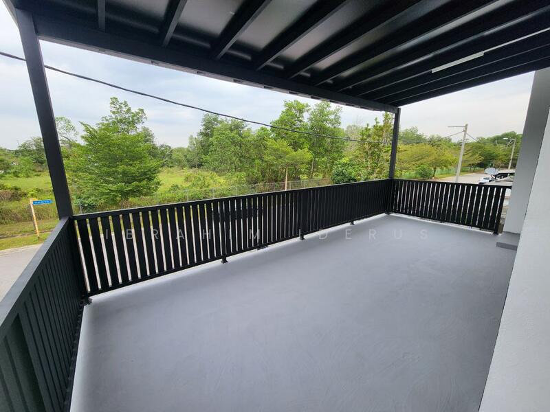 2-storey Terraced House for Sale in Rawang (Selangor) - Ibrahim Iderus - Balcony - PropertyGuru.com.my