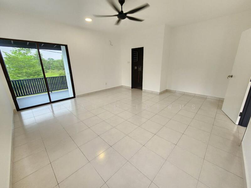 2-storey Terraced House for Sale in Rawang (Selangor) - Ibrahim Iderus - Living Room - PropertyGuru.com.my