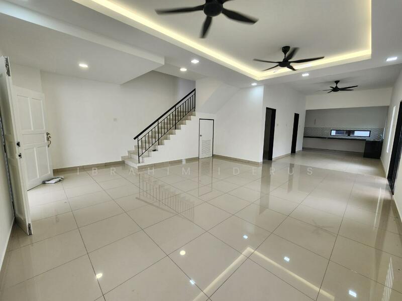 2-storey Terraced House for Sale in Rawang (Selangor) - Ibrahim Iderus - Living Room - PropertyGuru.com.my