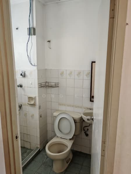 Terraced House for Sale in Bandar Kinrara (Selangor) - Ong KK - Bathroom - PropertyGuru.com.my