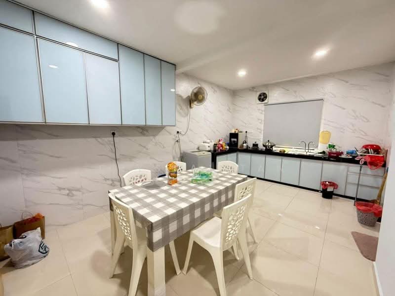 2-storey Terraced House for Sale in Bukit Indah (Iskandar Puteri (Nusajaya)) - Crystal Tan - Kitchen - PropertyGuru.com.my