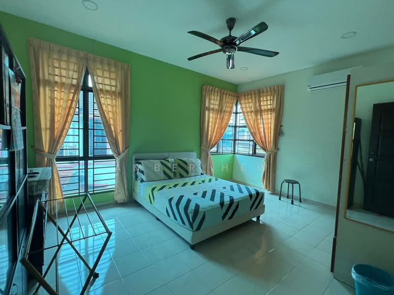 Semi-Detached House for Sale in Taman Nusa Idaman (Iskandar Puteri (Nusajaya)) - Amber Hew - Bedroom - PropertyGuru.com.my