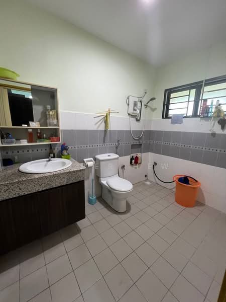 Semi-Detached House for Sale in Taman Nusa Idaman (Iskandar Puteri (Nusajaya)) - Amber Hew - Bathroom - PropertyGuru.com.my