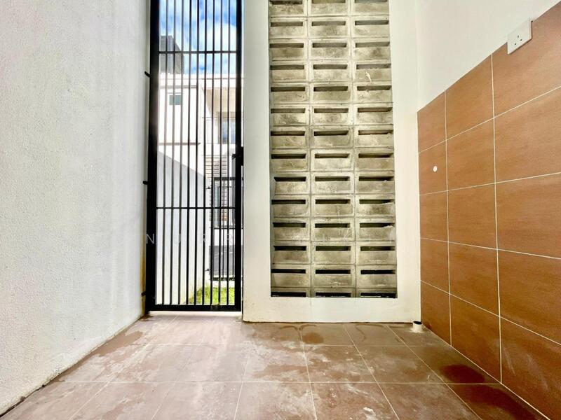 Terraced House for Sale in Kampung Selangor Dredging (Dengkil) - Nurra Eikin - Entrance - PropertyGuru.com.my