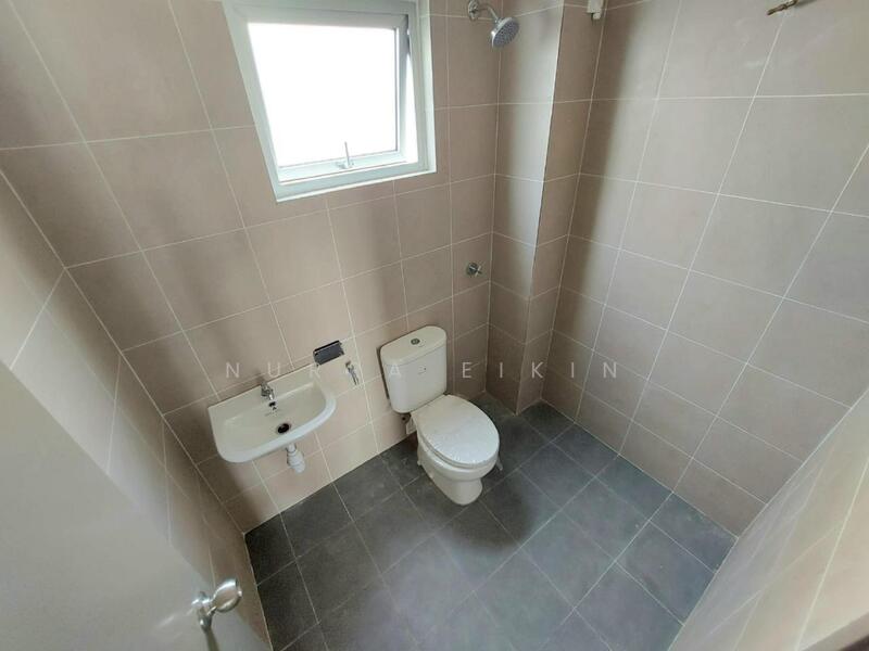 Terraced House for Sale in Kampung Selangor Dredging (Dengkil) - Nurra Eikin - Bathroom - PropertyGuru.com.my