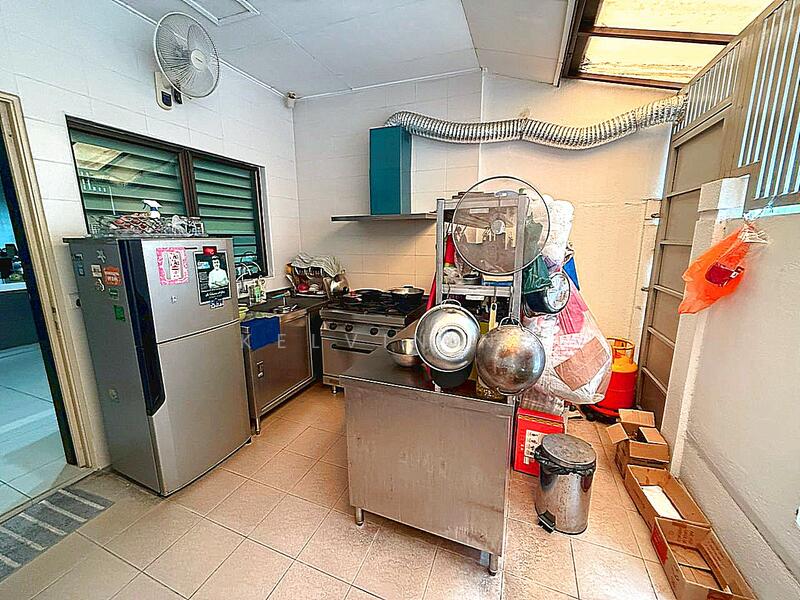 3-storey Terraced House for Sale in Prima Selayang (Selayang) - Kelvin Ng - Kitchen - PropertyGuru.com.my