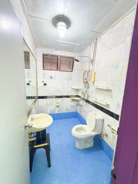 2-storey Terraced House for Sale in Taman Sri Putri (Skudai) - Loong Hing Liong - Bathroom - PropertyGuru.com.my