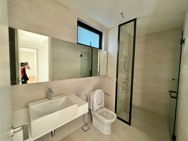 Service Residence for Sale at Residensi Solaris Parq - Harry Anwar - Bathroom - PropertyGuru.com.my