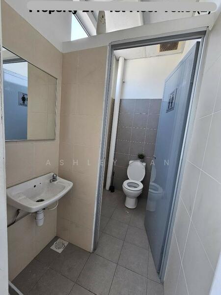 Factory for Rent in Kawasan Perindustrian Batu Kawan (Simpang Ampat) - Ashley Tan - Bathroom - PropertyGuru.com.my