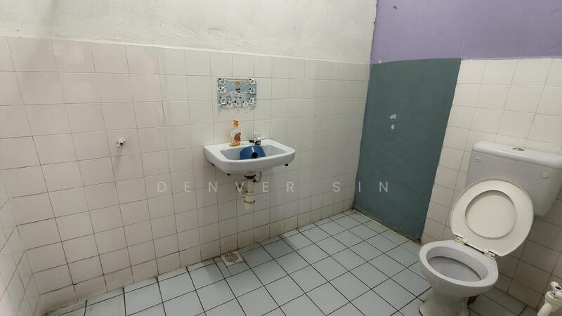 Terraced House for Sale in Taman Rakan (Kajang) - Denver Sin - Bathroom - PropertyGuru.com.my