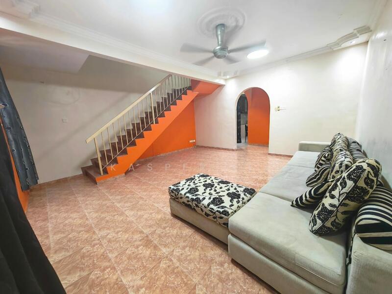 2-storey Terraced House for Sale in Bukit Indah (Iskandar Puteri (Nusajaya)) - Kasper Lee - Living Room - PropertyGuru.com.my