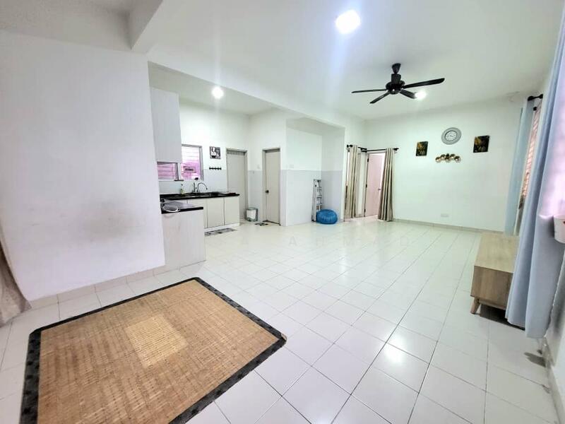 Townhouse for Sale in Saujana Utama (Selangor) - Syima Ahmad - Living Room - PropertyGuru.com.my