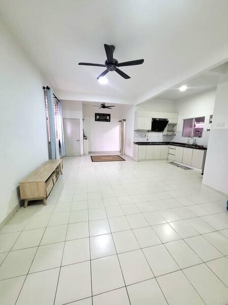 Townhouse for Sale in Saujana Utama (Selangor) - Syima Ahmad - Living Room - PropertyGuru.com.my
