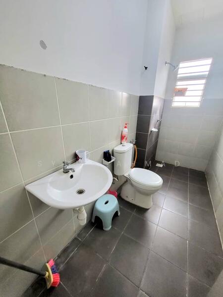 Townhouse for Sale in Saujana Utama (Selangor) - Syima Ahmad - Bathroom - PropertyGuru.com.my