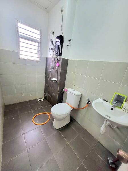 Townhouse for Sale in Saujana Utama (Selangor) - Syima Ahmad - Bathroom - PropertyGuru.com.my