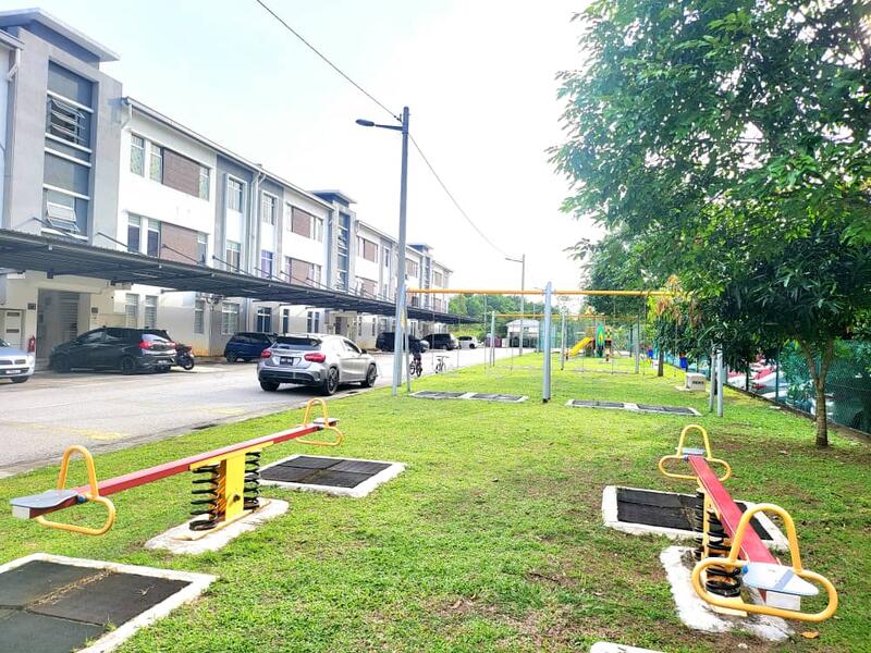 Townhouse for Sale in Saujana Utama (Selangor) - Syima Ahmad - Exterior - PropertyGuru.com.my