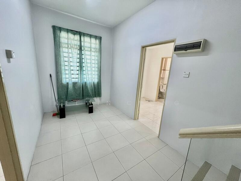 For Rent - Bandar Seri Botani Partially Furnish 2 Sty