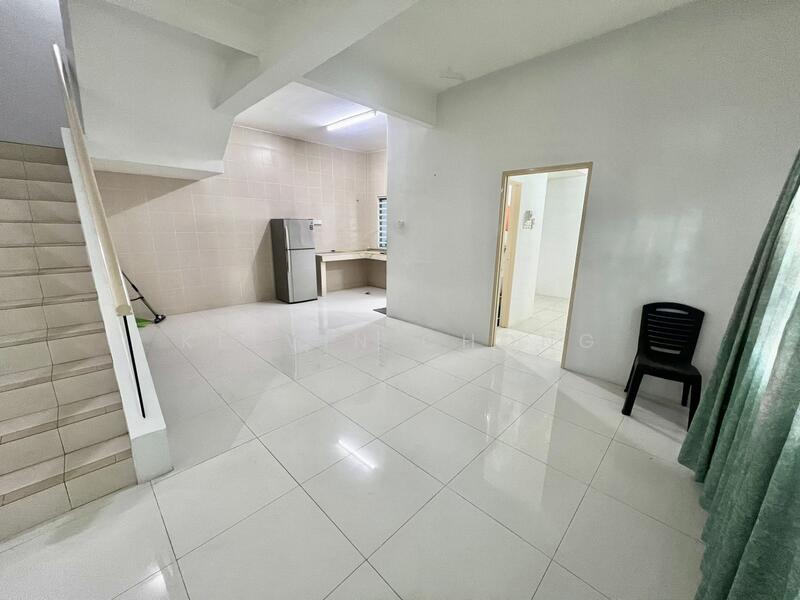 For Rent - Bandar Seri Botani Partially Furnish 2 Sty