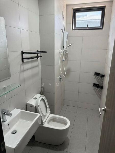 Service Residence for Sale at Meldrum Heights (Residensi Meldrum) - Sam . - Bathroom - PropertyGuru.com.my