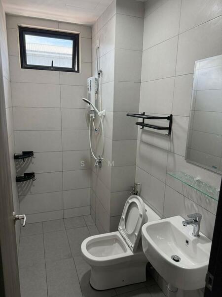 Service Residence for Sale at Meldrum Heights (Residensi Meldrum) - Sam . - Bathroom - PropertyGuru.com.my