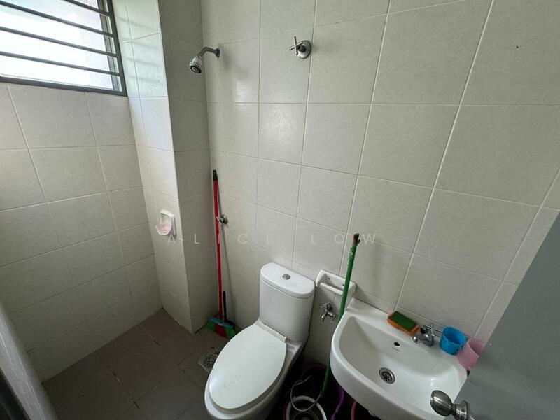 2-storey Terraced House for Sale in Rawang (Selangor) - Alice Low - Bathroom - PropertyGuru.com.my