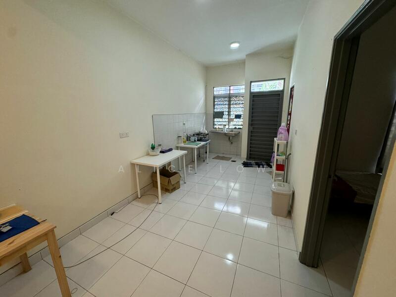 2-storey Terraced House for Sale in Rawang (Selangor) - Alice Low - Kitchen - PropertyGuru.com.my