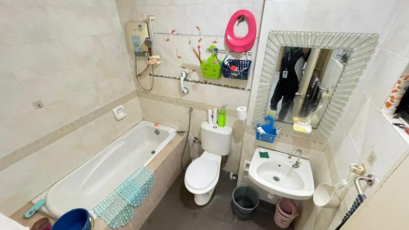 Terraced House for Sale in Puchong (Selangor) - Faiza Aziz - Bathroom - PropertyGuru.com.my