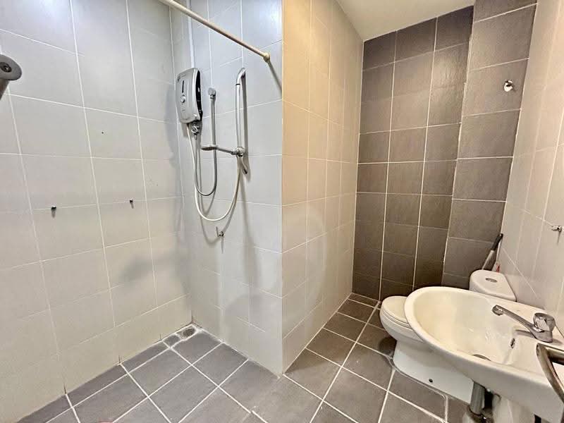 Terraced House for Sale in Shah Alam (Selangor) - Alif Saad - Bathroom - PropertyGuru.com.my