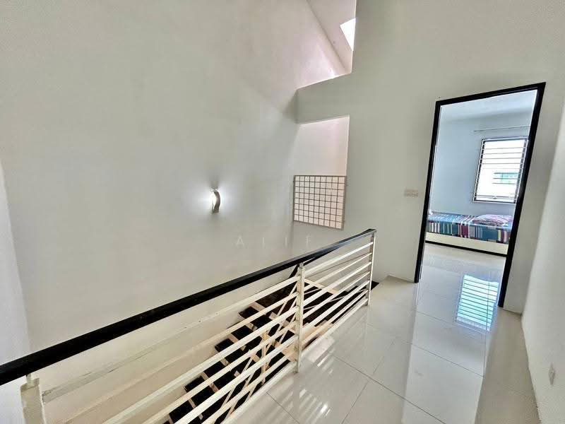 Terraced House for Sale in Shah Alam (Selangor) - Alif Saad - Corridor - PropertyGuru.com.my