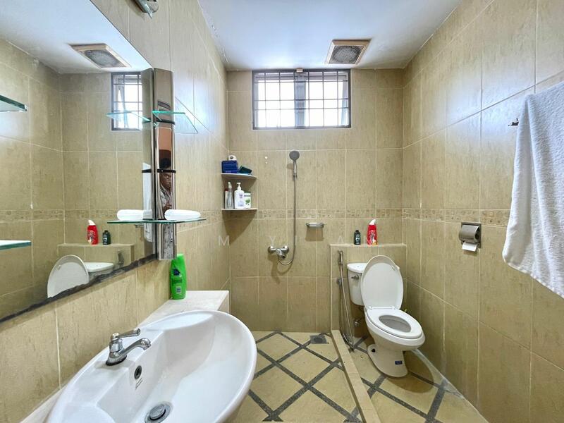 Semi-Detached House for Sale in Sungai Nibong (Bayan Lepas) - Lim Yi An - Bathroom - PropertyGuru.com.my