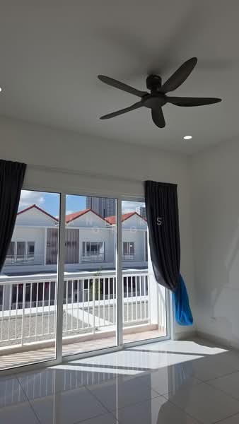 2-storey Terraced House for Rent in Aspen Vision City (Batu Kawan) - Anders Ong - Balcony - PropertyGuru.com.my
