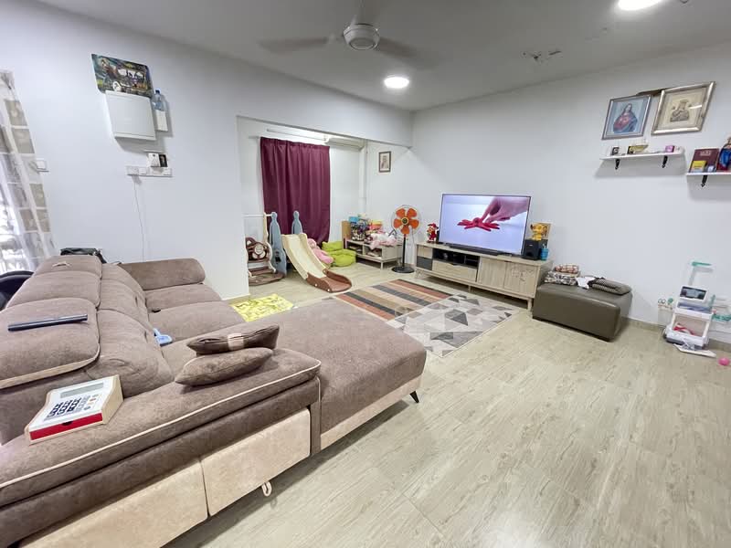 Rumah Teres 1 Tingkat untuk Dijual di Taman Selayang Jaya (Selayang) - MY Loh - Living Room - PropertyGuru.com.my