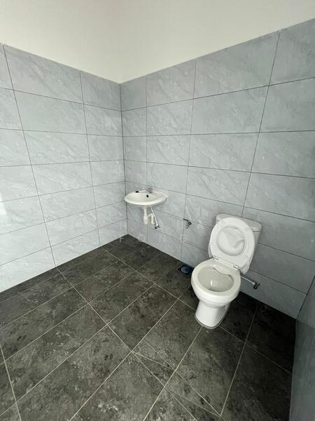 Factory for Rent in Kota Kuala Muda (Kedah) - Teh Guan Fong - Bathroom - PropertyGuru.com.my