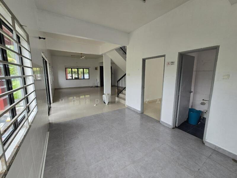 2-storey Terraced House for Sale in Nilai (Negeri Sembilan) - Mohd Faizal - Living Room - PropertyGuru.com.my