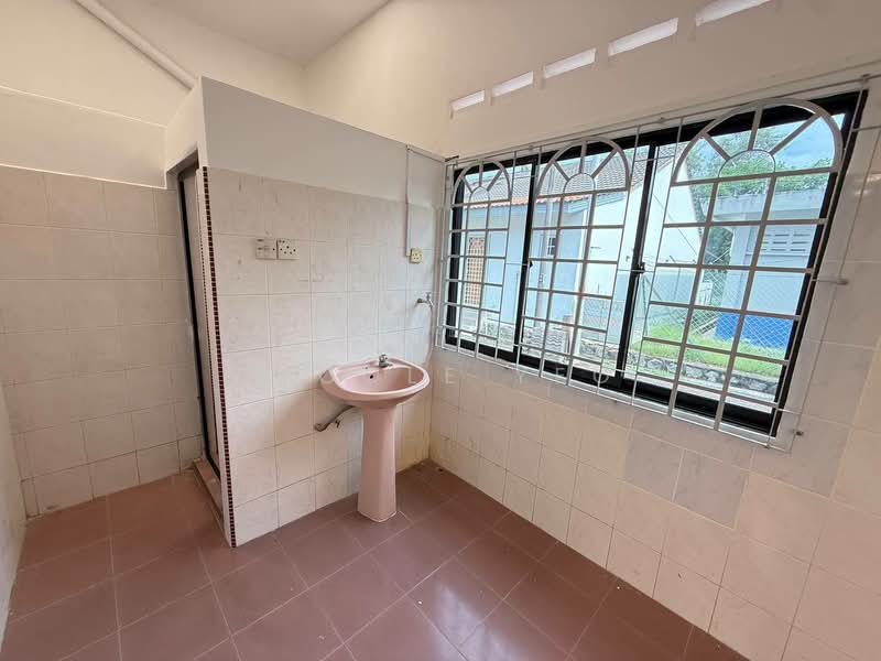 Rumah Teres 1-Tingkat untuk Dijual di Ayer Keroh (Melaka) - Nicole Yeo - Bathroom - PropertyGuru.com.my