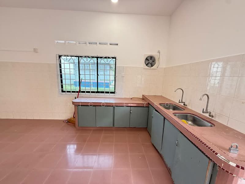 Rumah Teres 1-Tingkat untuk Dijual di Ayer Keroh (Melaka) - Nicole Yeo - Kitchen - PropertyGuru.com.my